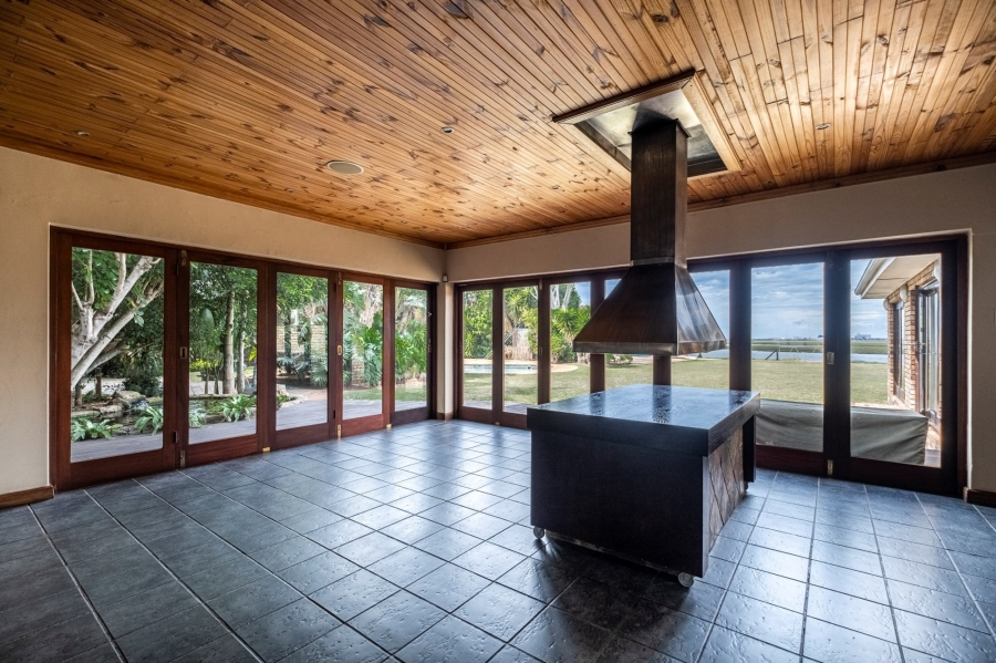 To Let 4 Bedroom Property for Rent in Amsterdamhoek Eastern Cape